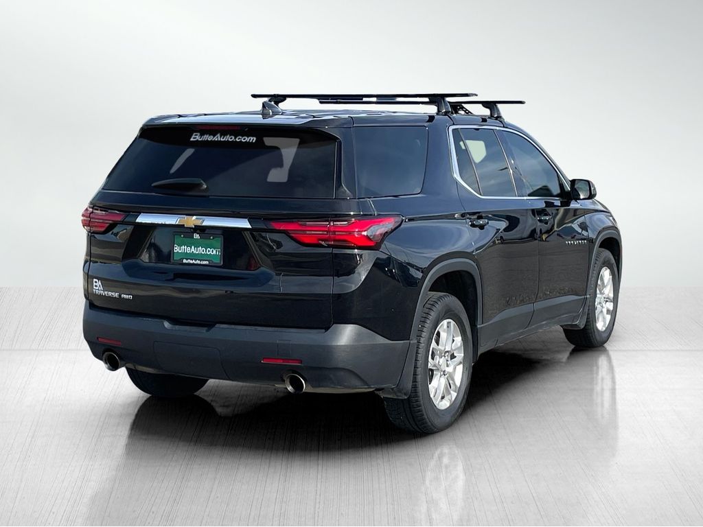 2022 Chevrolet Traverse LS photo 3