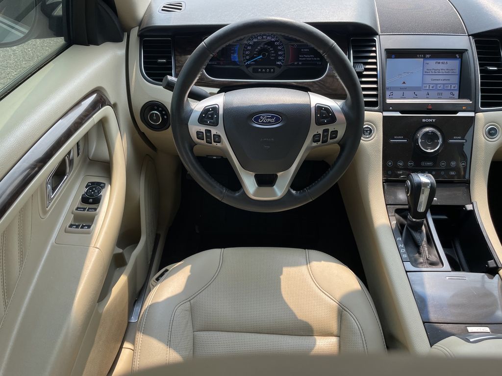 2019 Ford Taurus Limited - Photo 12