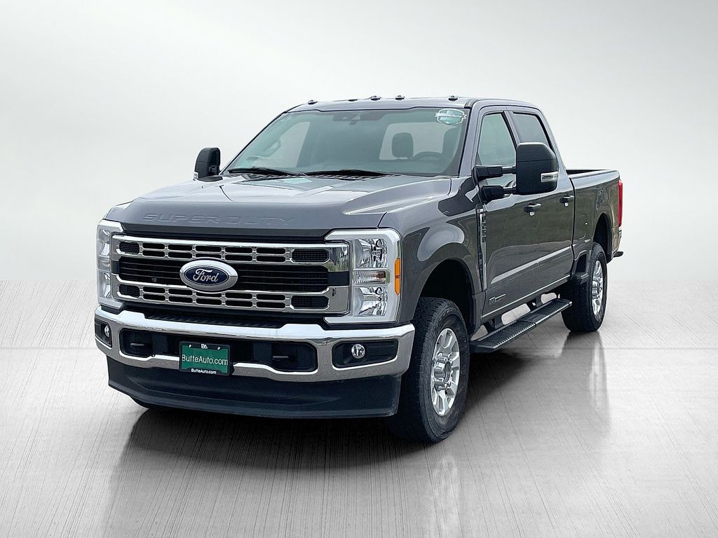 2023 Ford F-250 XLT photo 2