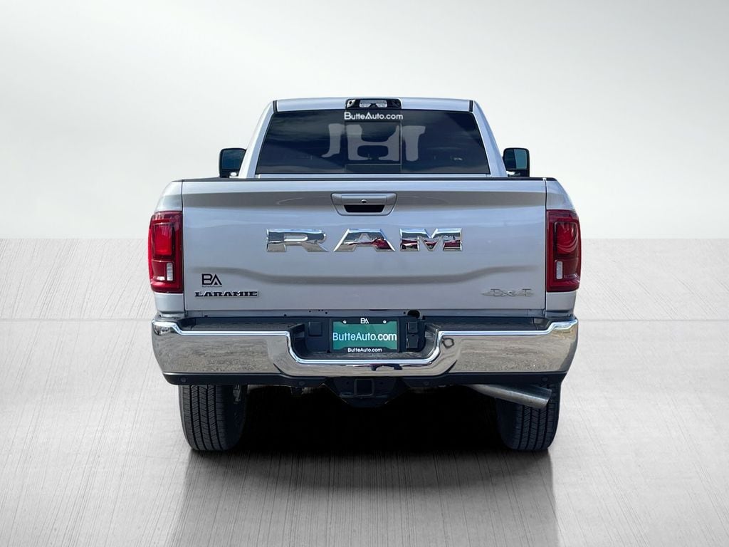 New 2026 Ram 3500 LARAMIE CREW CAB 4X4 8' BOX Pickup