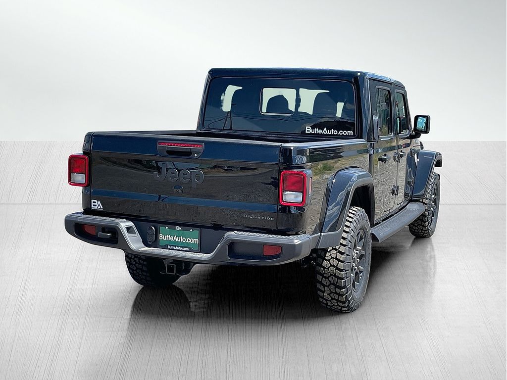 2025 Jeep Gladiator Sport photo 3
