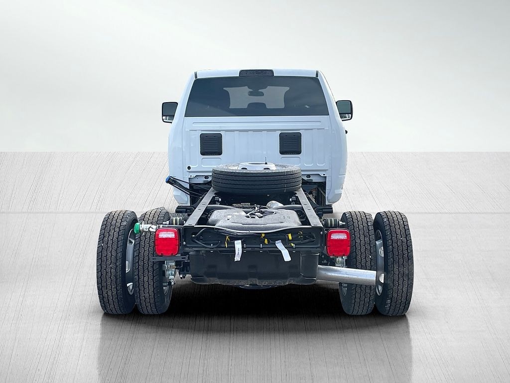 New 2024 Ram 5500 Chassis Cab 5500 TRADESMAN CHASSIS CREW CAB 4X4 84' CA Pickup