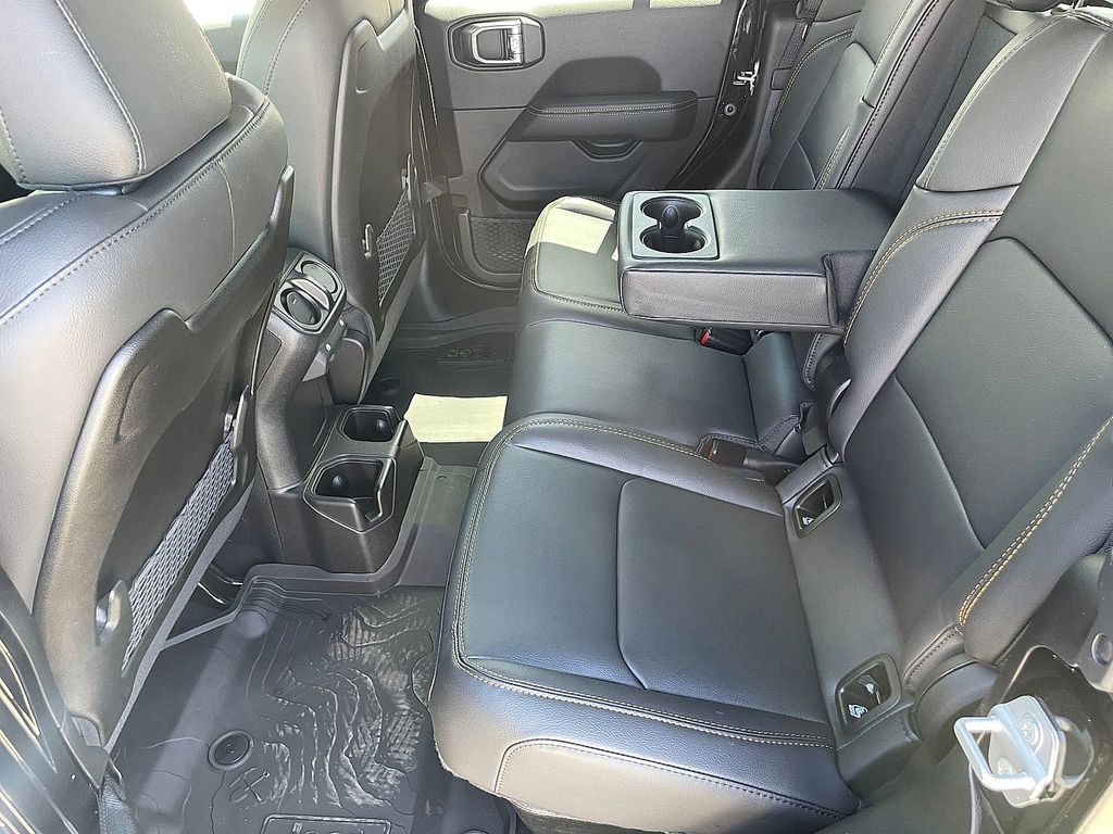 2025 Jeep Gladiator High Tide - Photo 10