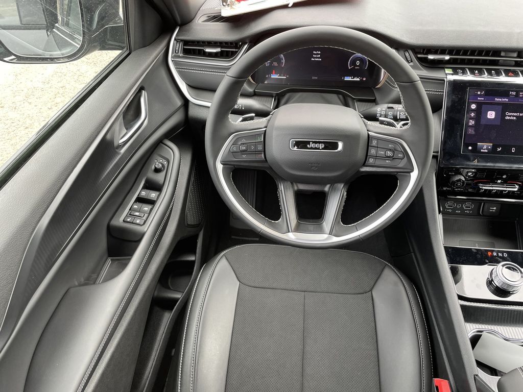 2025 Jeep Grand Cherokee L Altitude - Photo 13