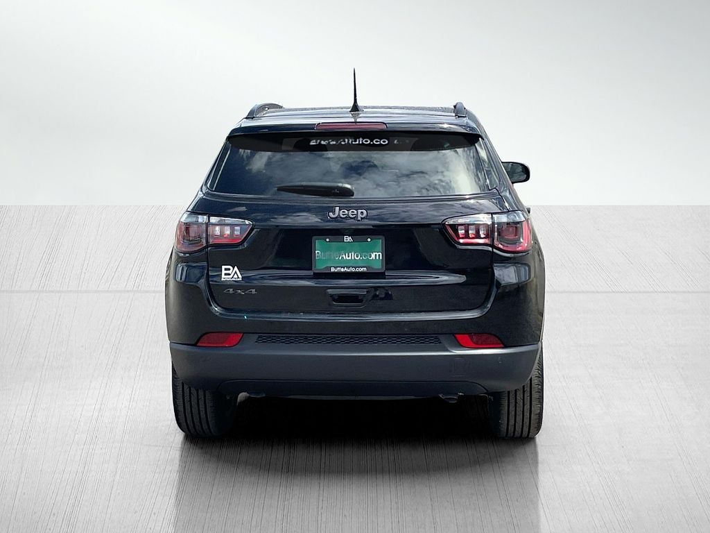2025 Jeep Compass Limited photo 3