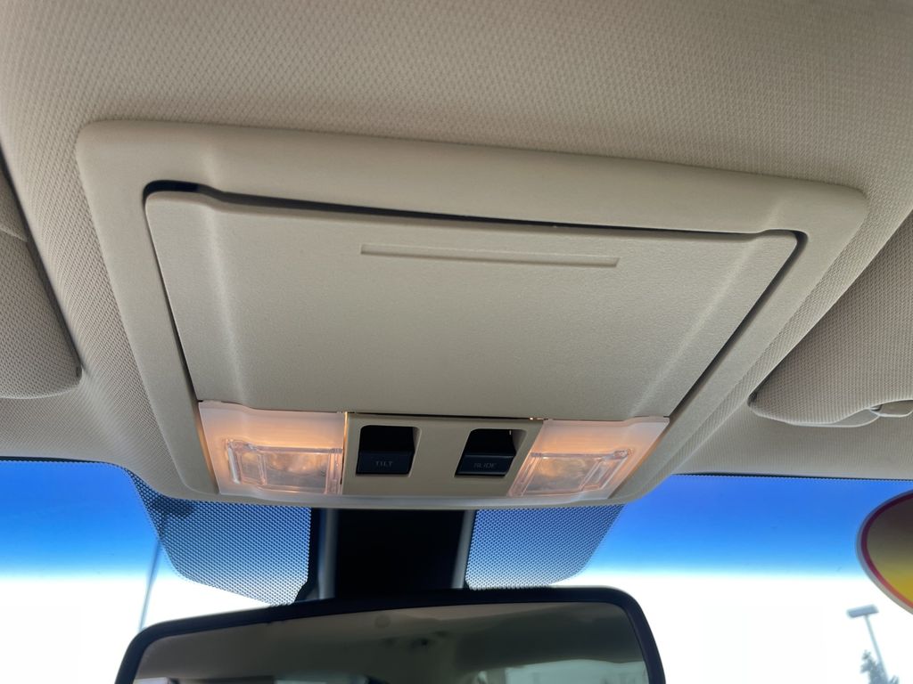 2019 Ford Taurus Limited - Photo 24
