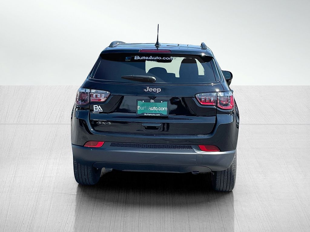 2025 Jeep Compass Latitude Altitude Special Edition photo 3