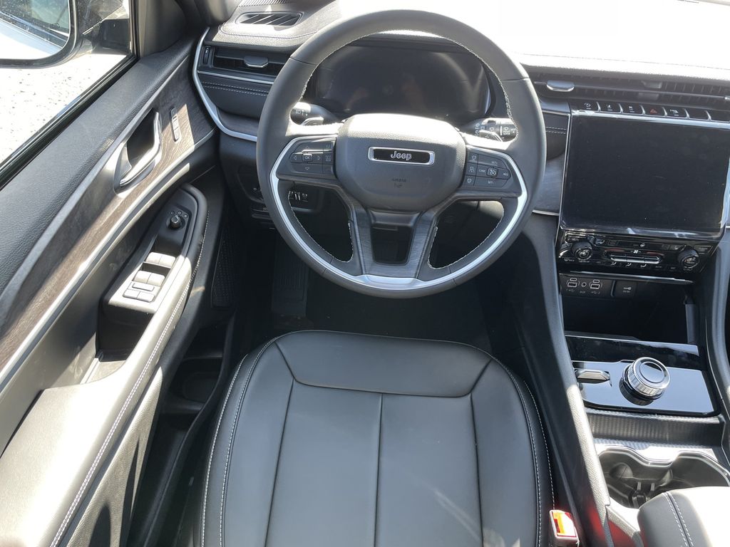2025 Jeep Grand Cherokee L Limited - Photo 13