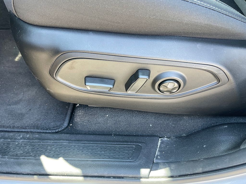 2025 Jeep Grand Cherokee Laredo - Photo 17