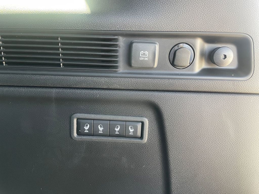 2025 Jeep Wagoneer L Series I - Photo 10