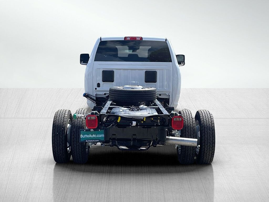 New 2025 Ram 5500 Chassis Cab 5500 TRADESMAN CHASSIS CREW CAB 4X4 84' CA Pickup