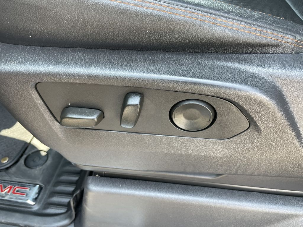 2024 GMC Sierra 1500 AT4 - Photo 18