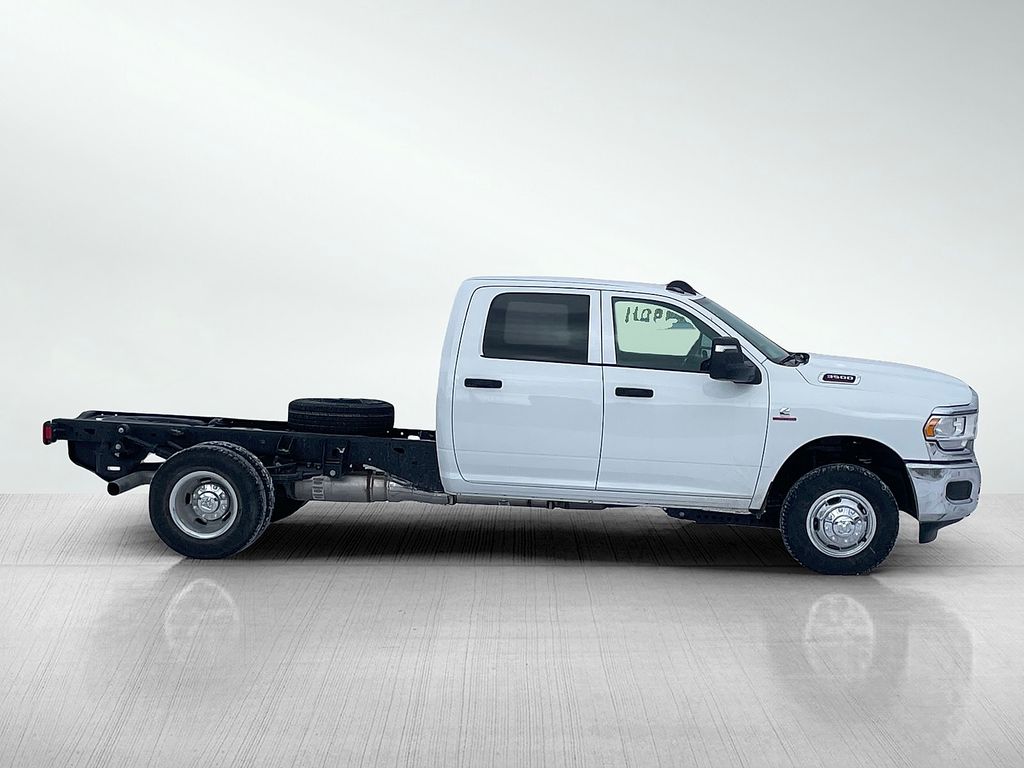 2024 Ram 3500 Tradesman photo 2