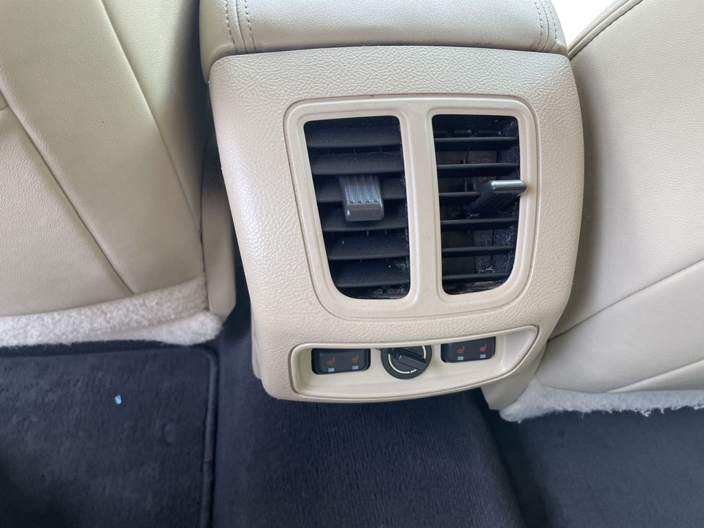 2019 Ford Taurus Limited - Photo 13