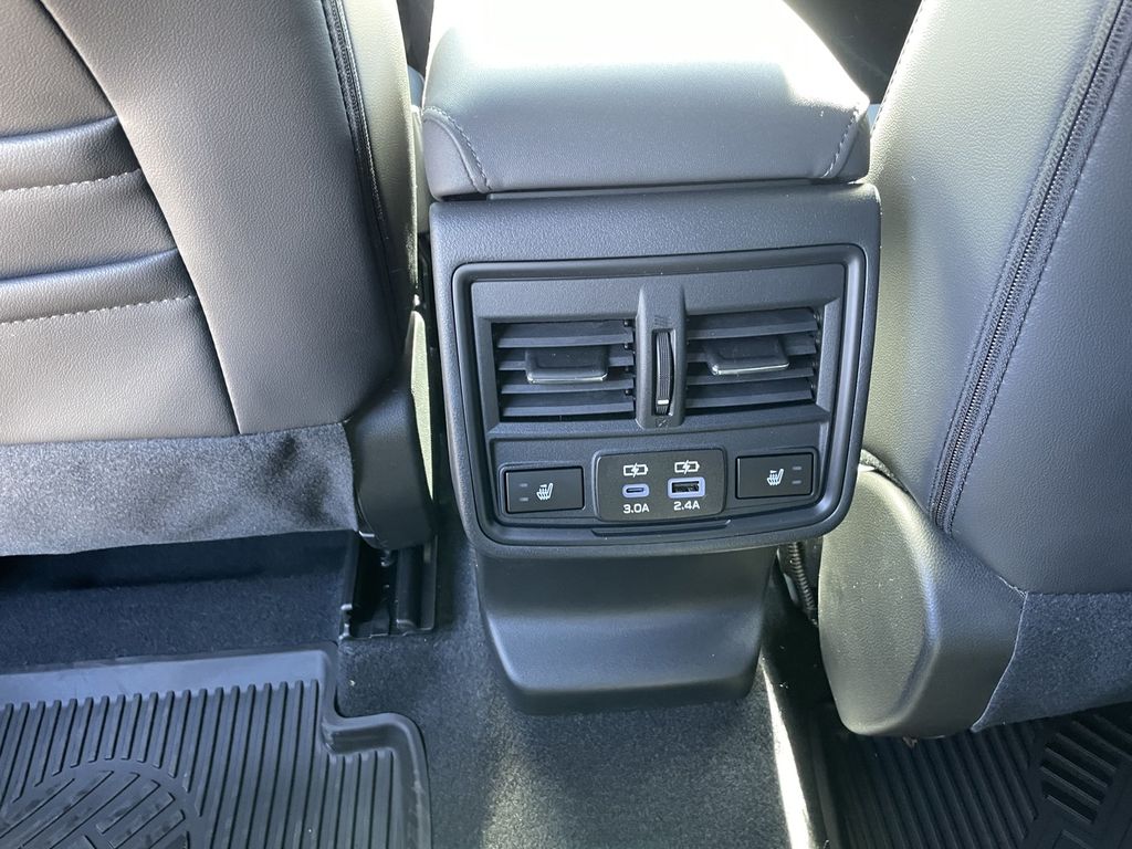 2026 Subaru Outback Limited - Photo 13