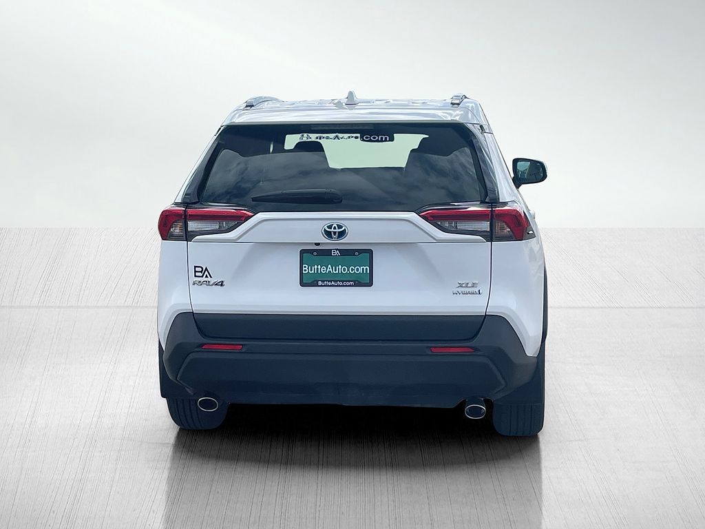 2024 Toyota RAV4 Hybrid XLE photo 4