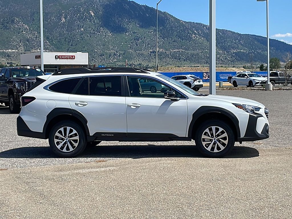 2025 Subaru Outback Premium photo 2