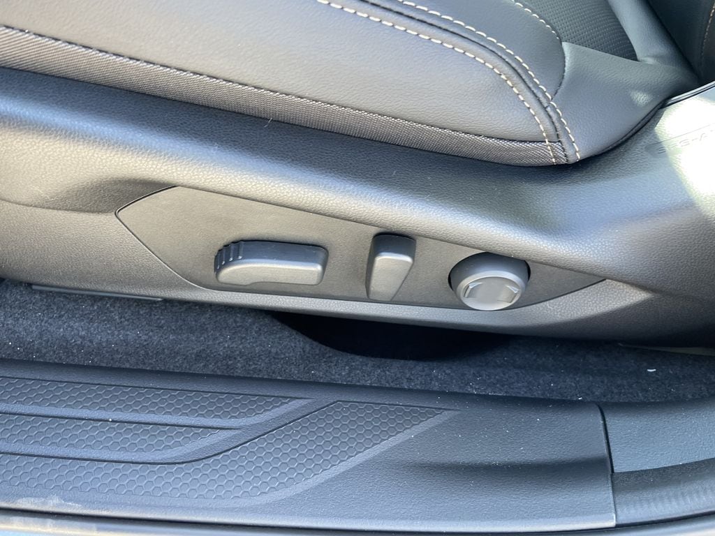 2026 Subaru Outback Limited - Photo 17