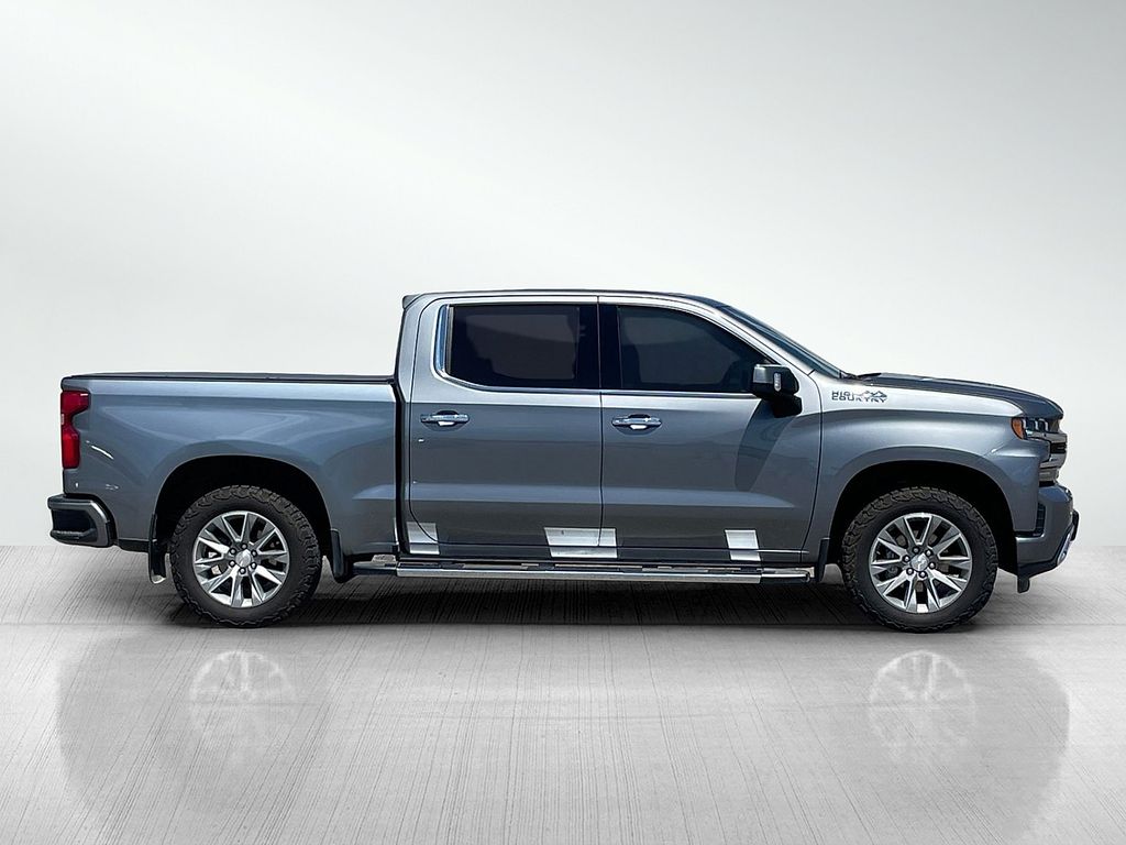 2021 Chevrolet Silverado 1500 High Country photo 2