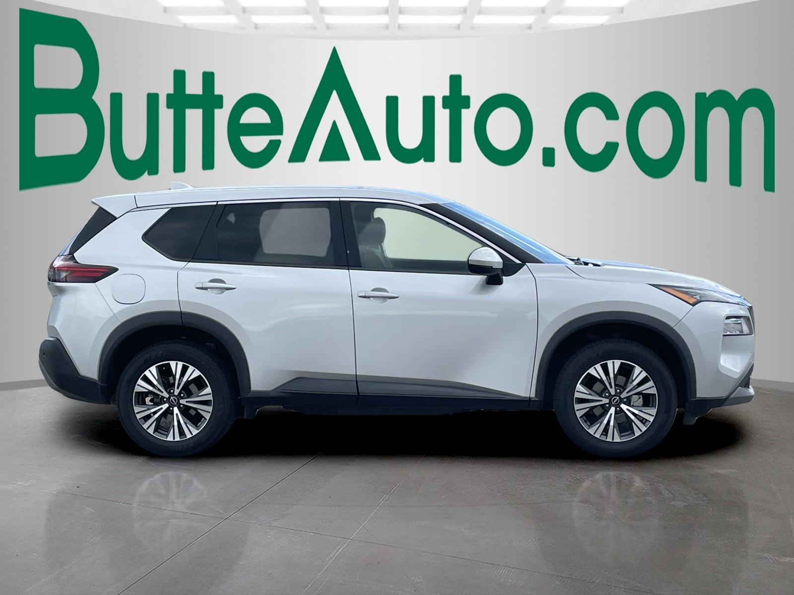 Used 2022 Nissan Rogue SV with VIN 5N1BT3BB5NC702106 for sale in Butte, MT