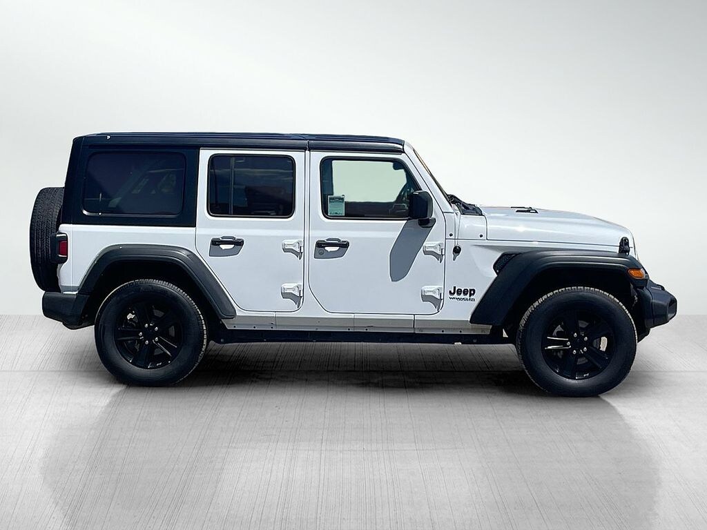 Used 2022 Jeep Wrangler Unlimited Sport Altitude Sport Utility