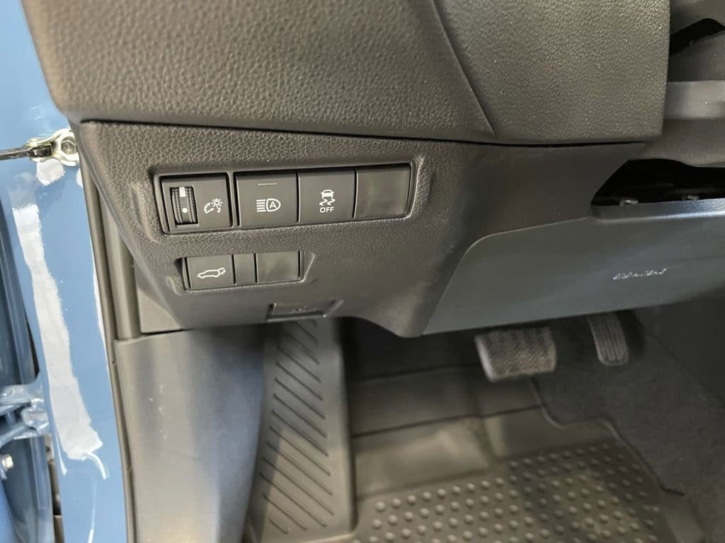 2026 Toyota Corolla Cross XLE - Photo 19