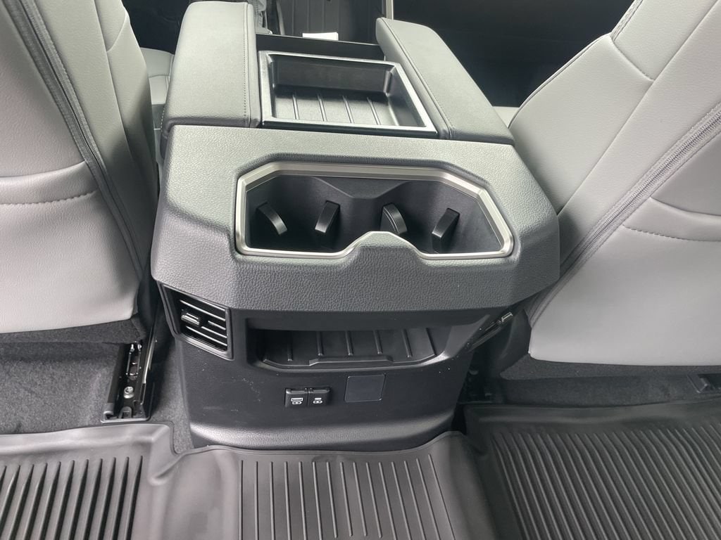 2026 Toyota Tundra SR5 - Photo 14