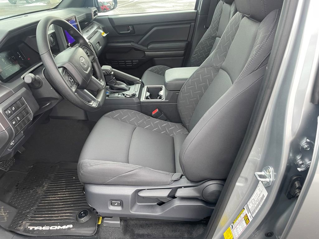 2026 Toyota Tacoma SR5 - Photo 15
