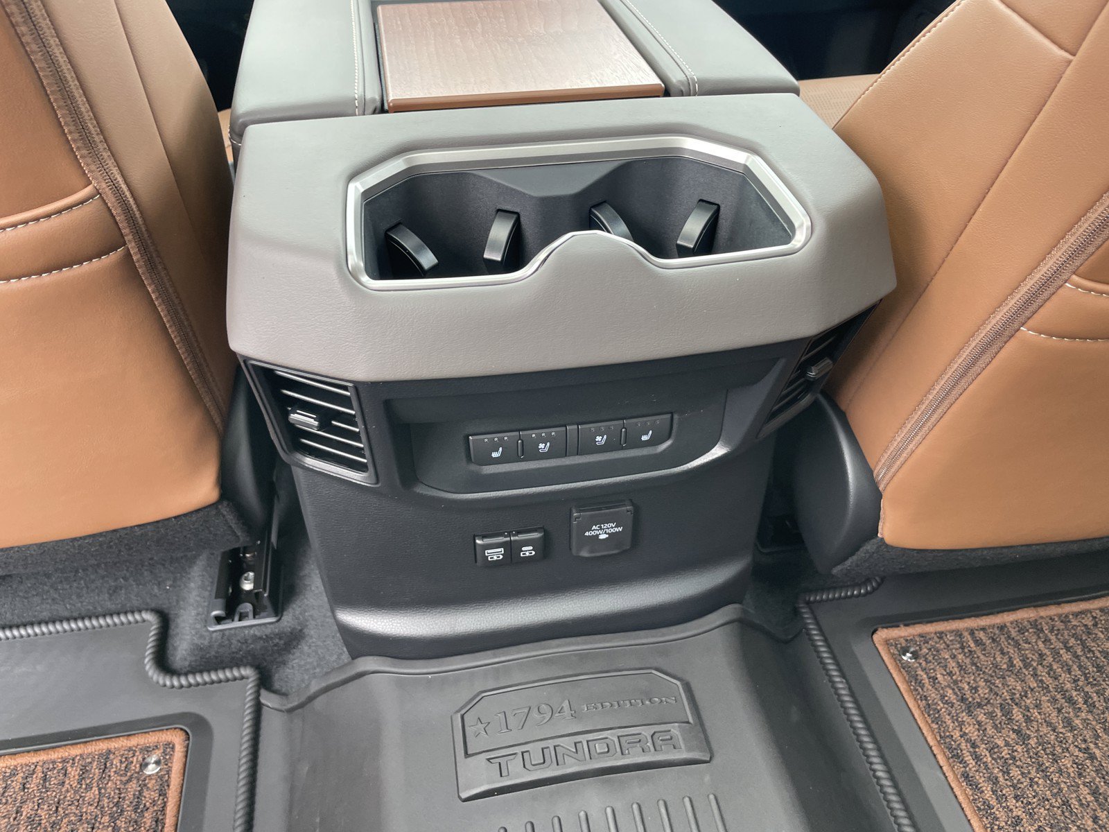 2026 Toyota Tundra 1794 Edition - Photo 14