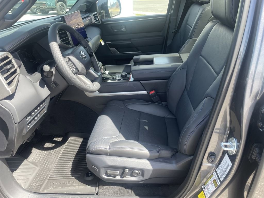 2026 Toyota Tundra Platinum - Photo 16