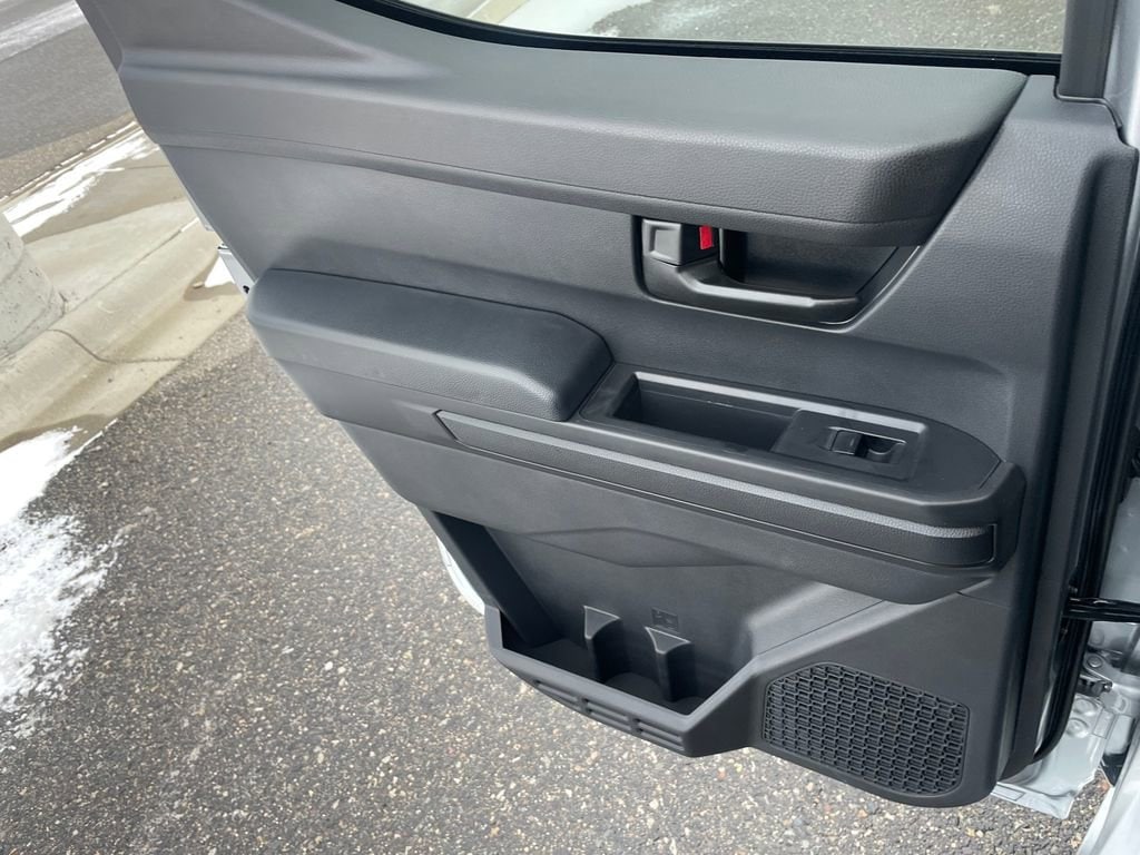 2026 Toyota Tacoma SR5 - Photo 14