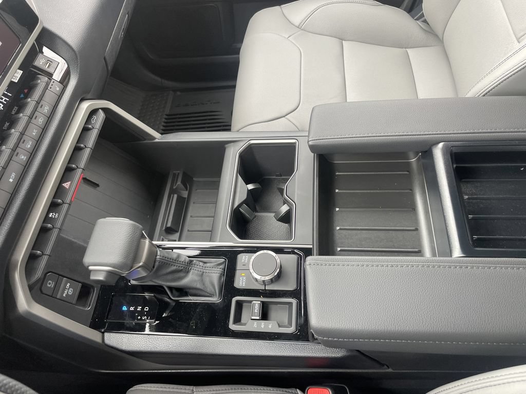 2026 Toyota Tundra SR5 - Photo 23