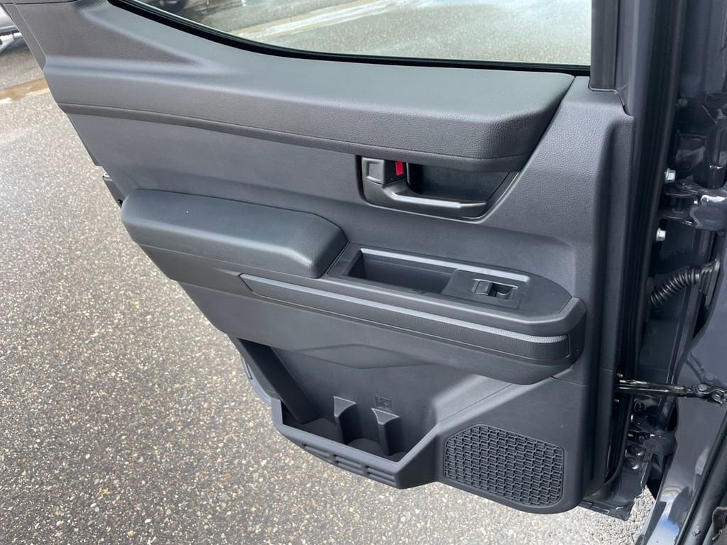 2026 Toyota Tacoma SR5 - Photo 15