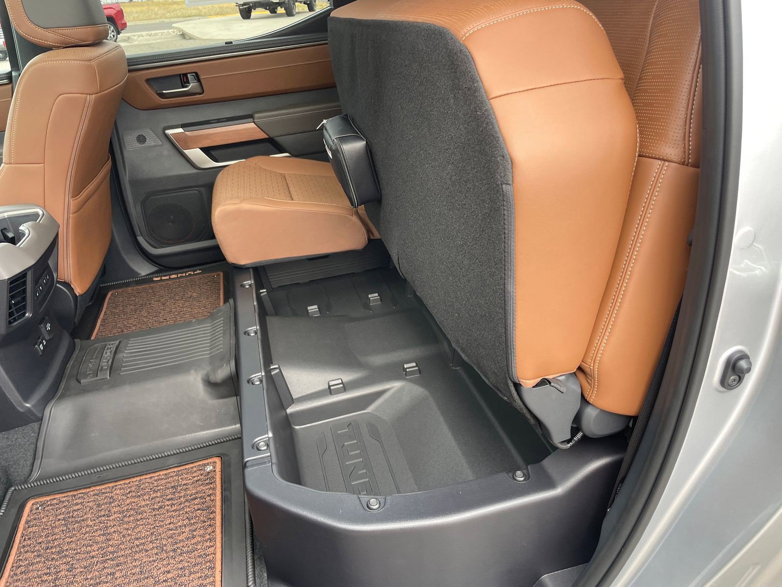 2026 Toyota Tundra 1794 Edition - Photo 10