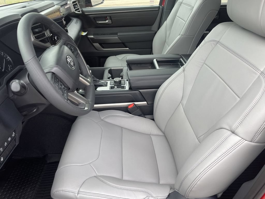 2026 Toyota Tundra SR5 - Photo 15