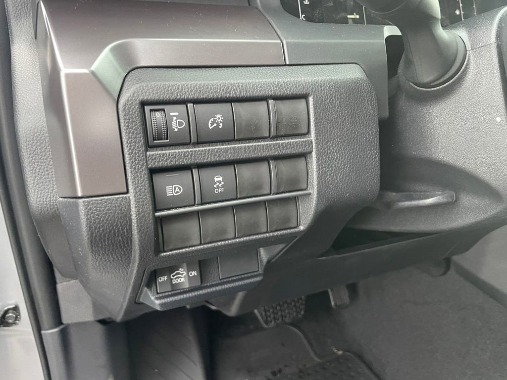 2026 Toyota Tacoma SR5 - Photo 18