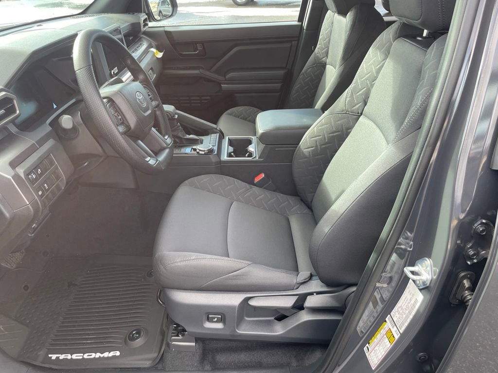 2026 Toyota Tacoma SR5 - Photo 16