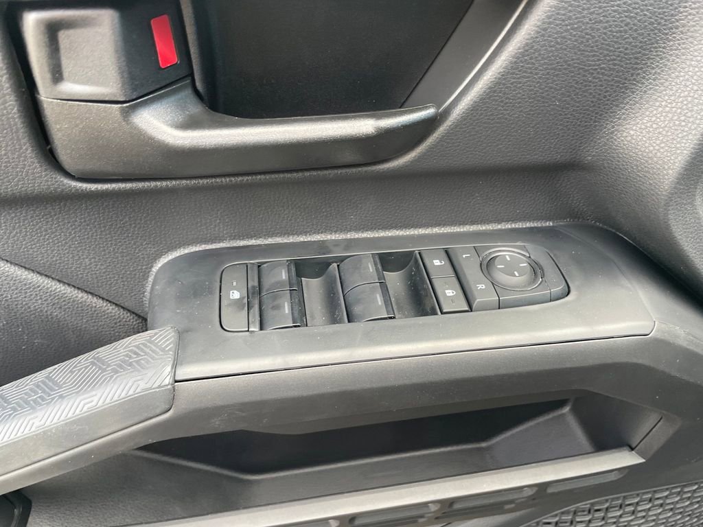 2026 Toyota Tacoma SR5 - Photo 17