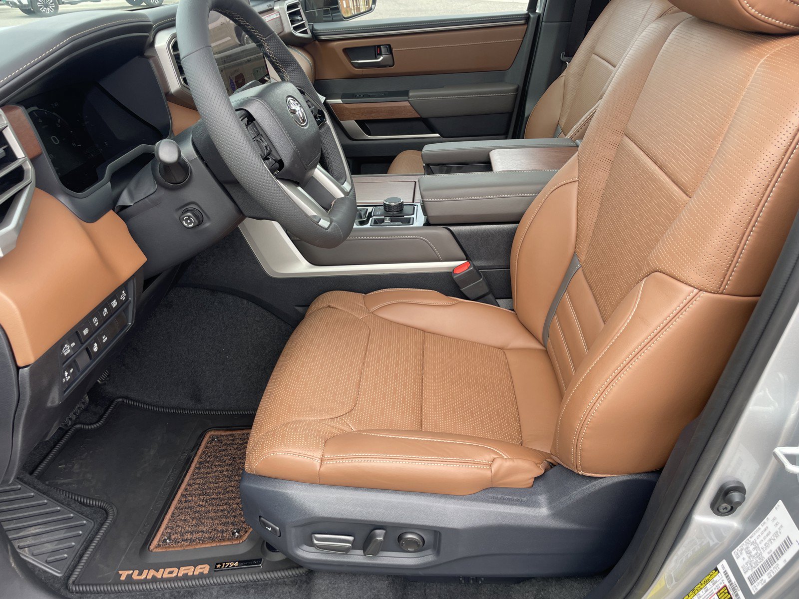 2026 Toyota Tundra 1794 Edition - Photo 16