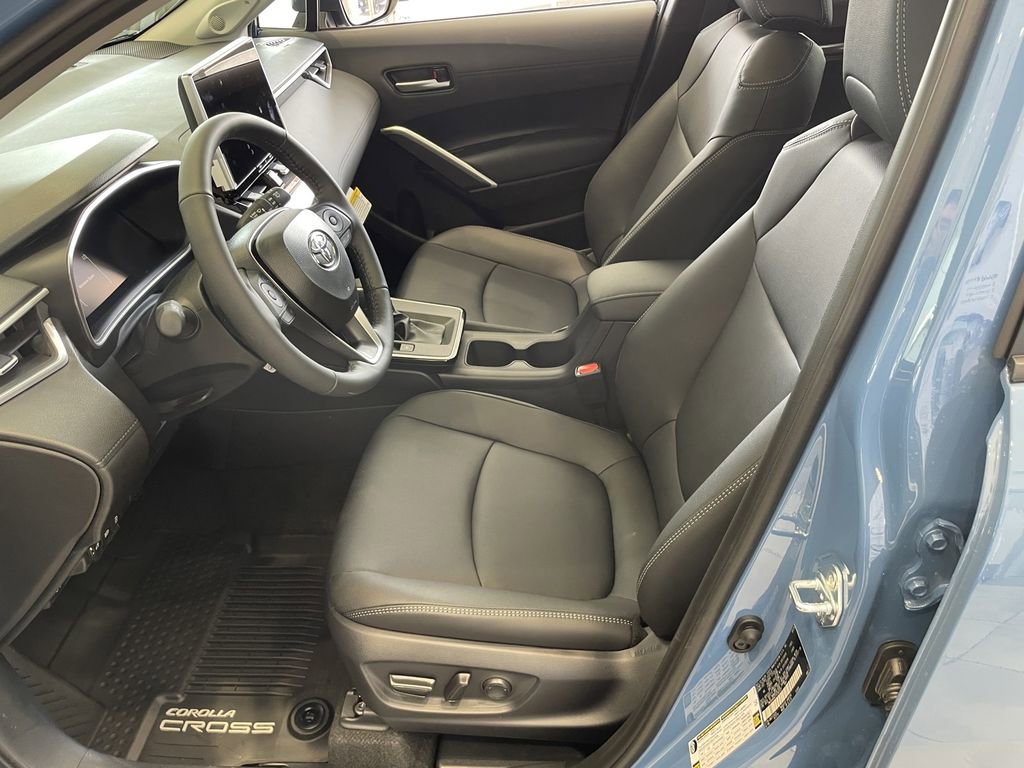 2026 Toyota Corolla Cross XLE - Photo 16