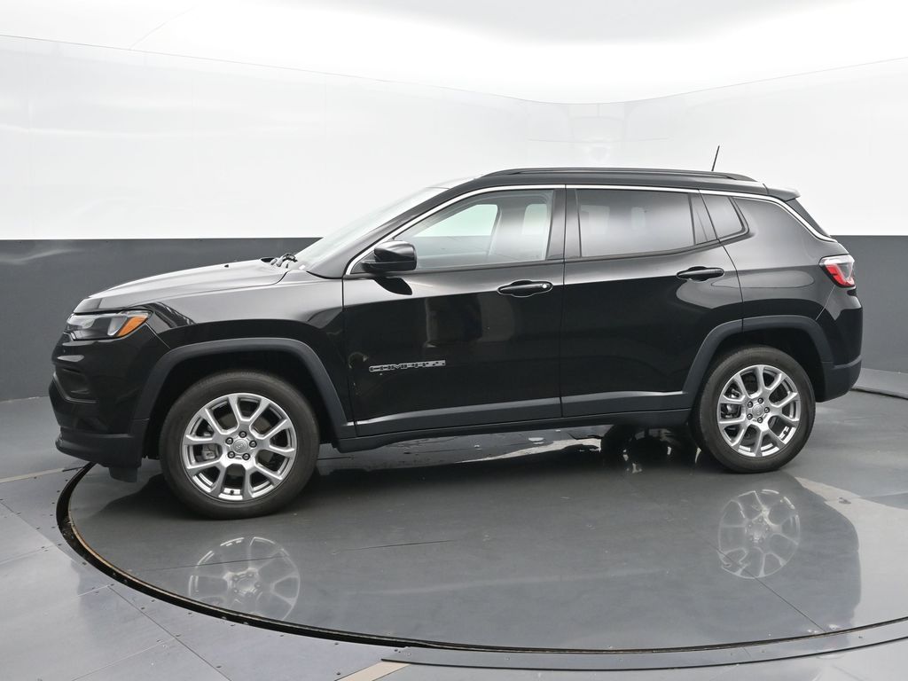 2022 Jeep Compass Latitude Lux Altitude photo 2