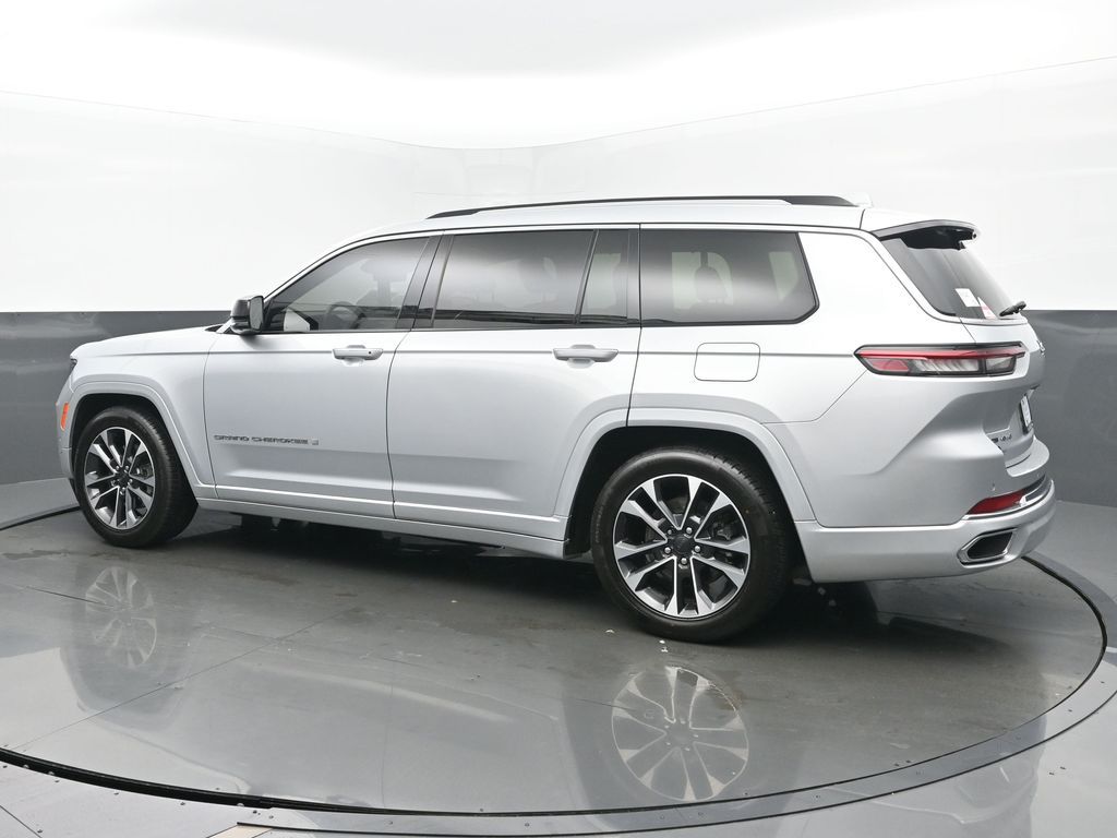 2022 Jeep Grand Cherokee Overland photo 3