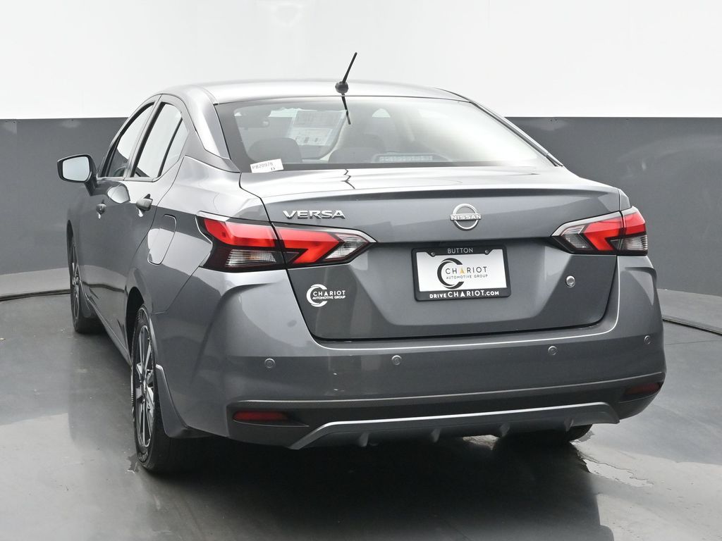 2024 Nissan Versa 1.6 S photo 4