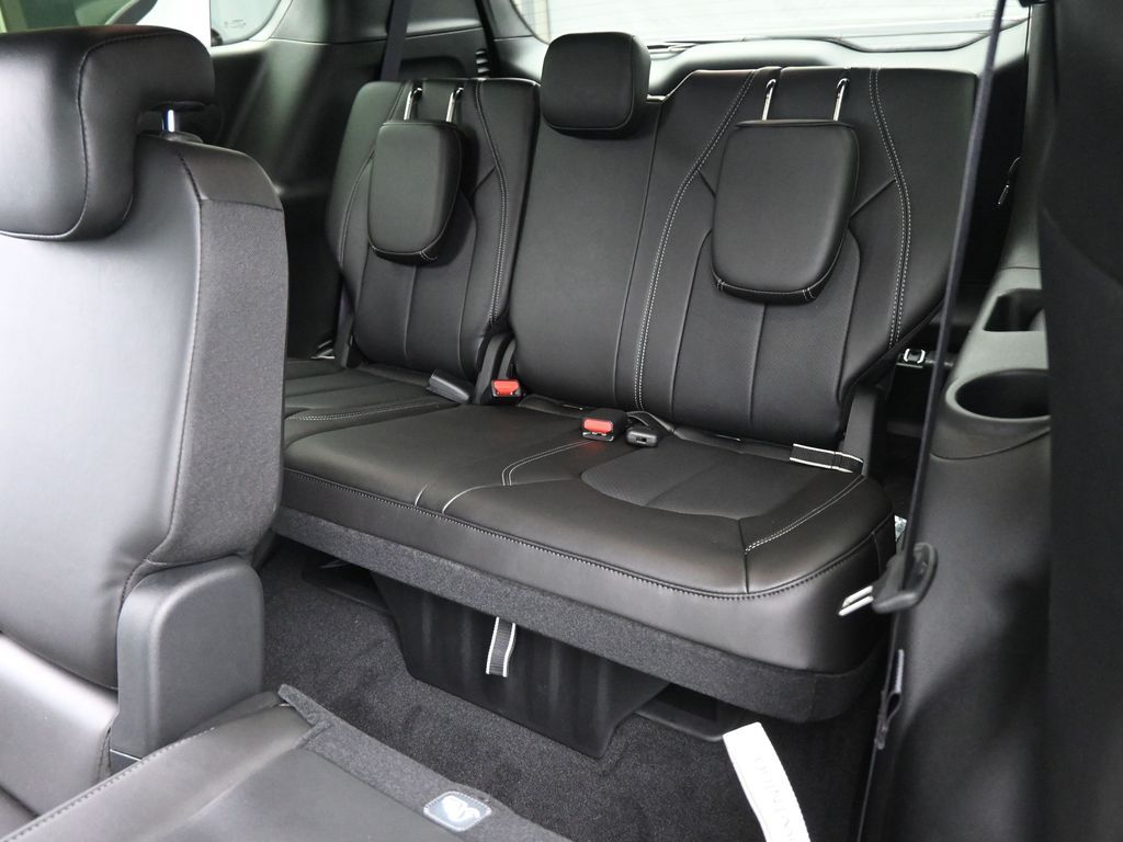 2026 Chrysler Pacifica Select - Photo 14