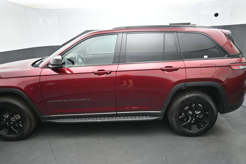 Used 2025 Jeep Grand Cherokee Altitude X SUV