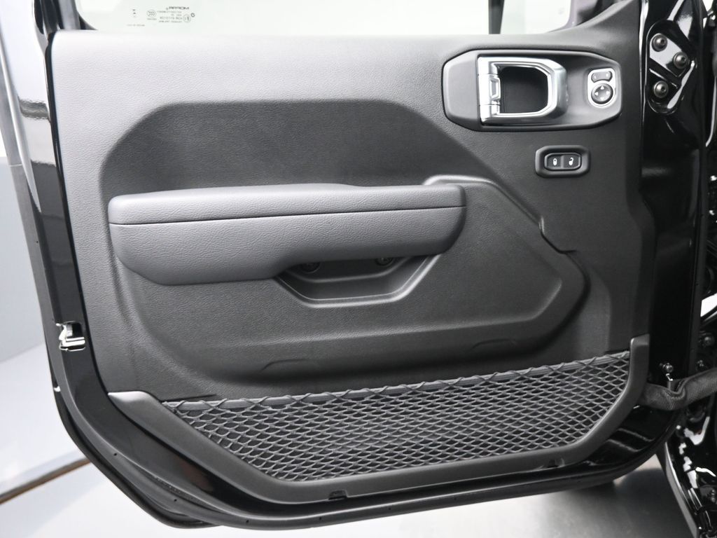 2025 Jeep Wrangler 4-Door Sport S - Photo 12
