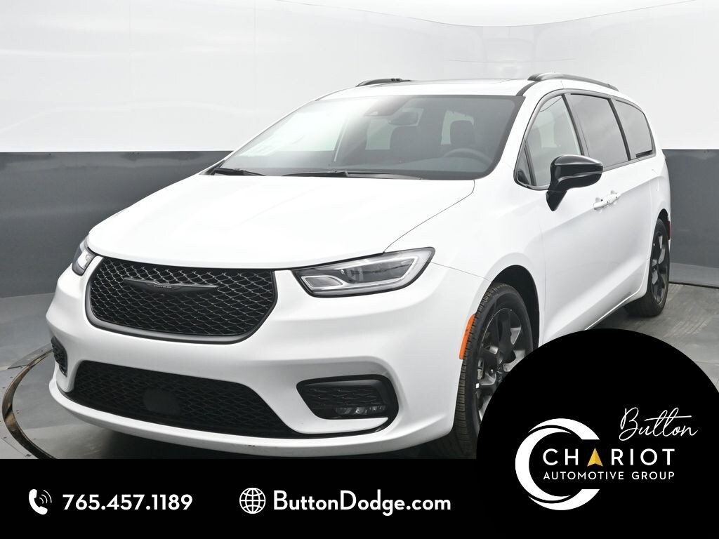 Used 2025 Chrysler Pacifica Limited Minivan/Van