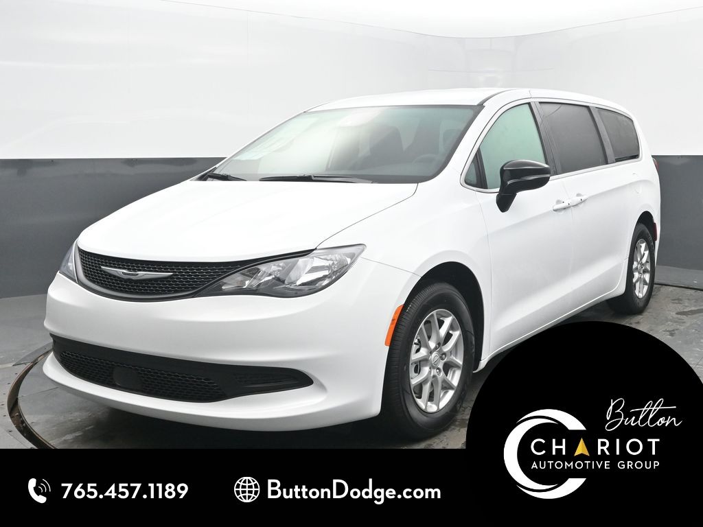 2026 Chrysler Voyager LX's photo