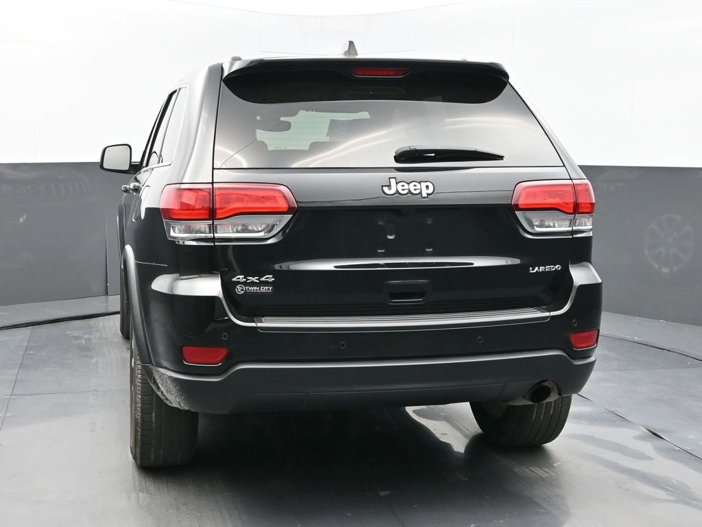 2022 Jeep Cherokee Laredo photo 3