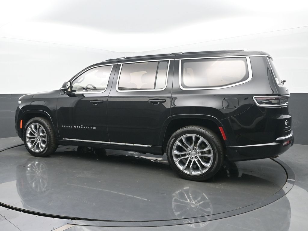 2022 Jeep Grand Wagoneer II photo 3